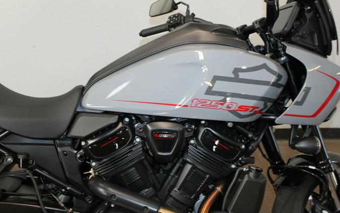 2026 Harley-Davidson® Pan America® 1250 ST Dark Billiard Gray