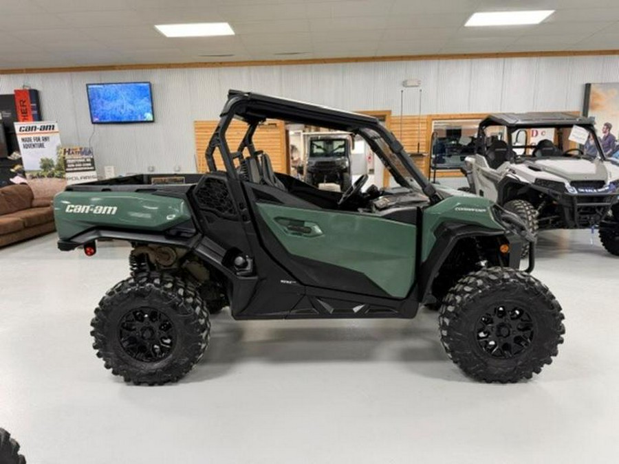 2024 Can-Am® Commander DPS 1000R