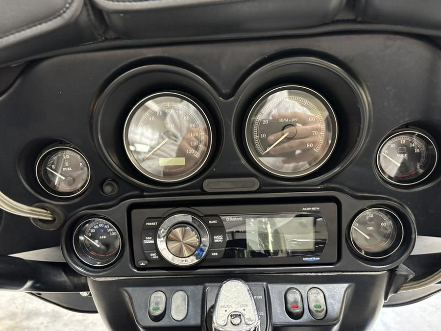 2013 Harley-Davidson® FLHTC - Electra Glide® Classic