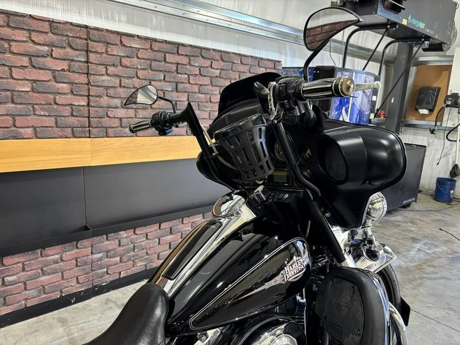 2013 Harley-Davidson® FLHTC - Electra Glide® Classic