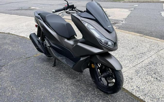 2023 Honda® PCX150AP