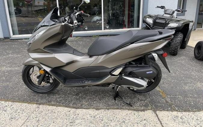 2023 Honda® PCX150AP