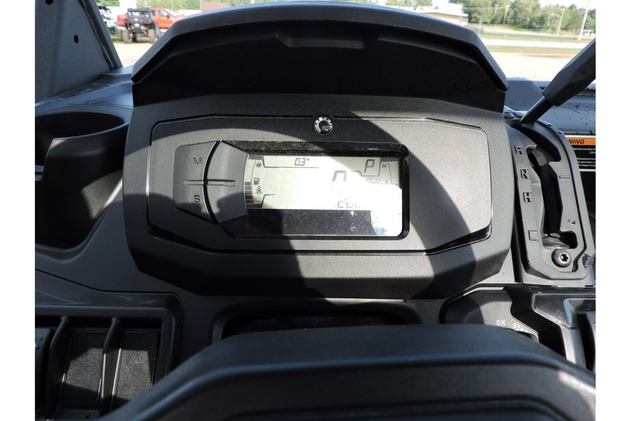 2025 Can-Am Defender XT HD9