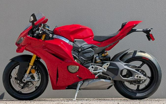 New 2025 Ducati Panigale V4 S