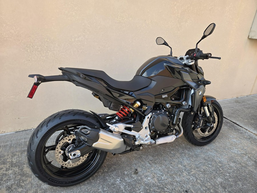 2026 BMW F 900 R