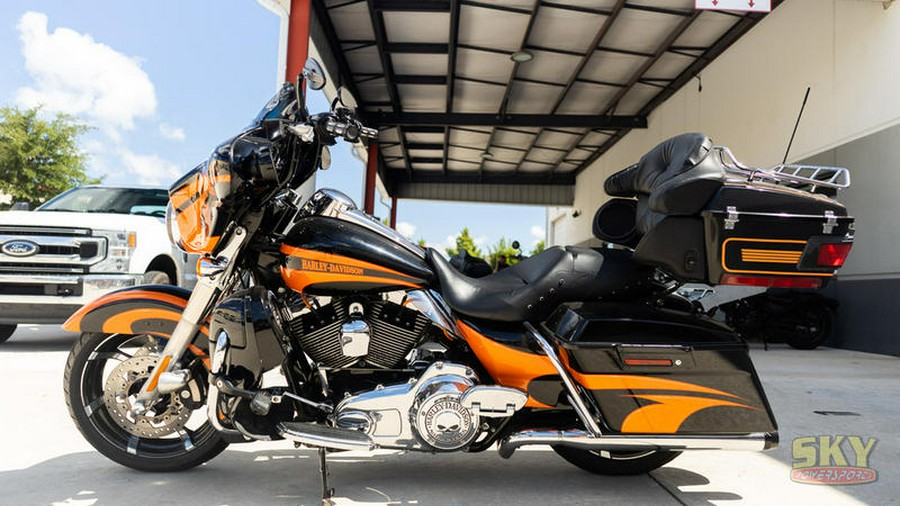 2010 Harley-Davidson® FLHX - Street Glide®