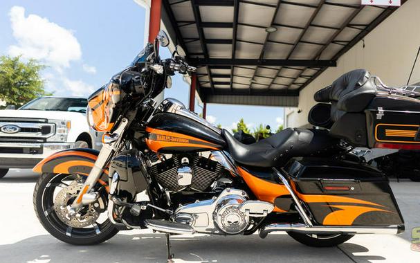 2010 Harley-Davidson® FLHX - Street Glide®