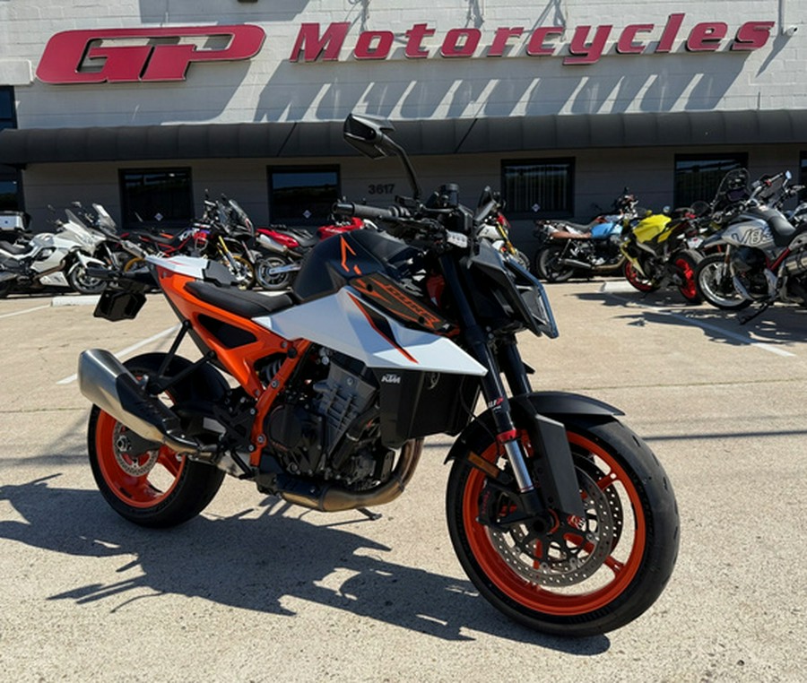 2026 KTM Duke 990 R