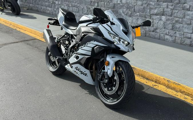 2025 Kawasaki Ninja® ZX™-4RR ABS