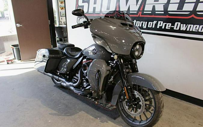 2018 Harley-Davidson® FLHXSE - CVO™ Street Glide®