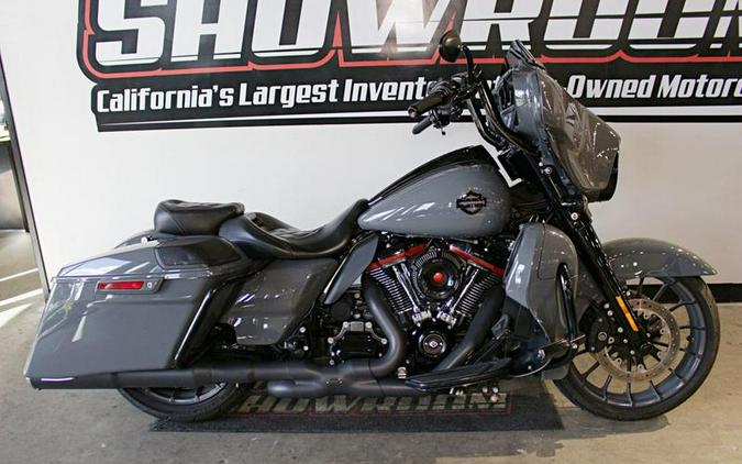 2018 Harley-Davidson® FLHXSE - CVO™ Street Glide®