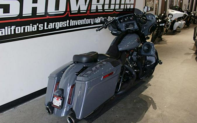 2018 Harley-Davidson® FLHXSE - CVO™ Street Glide®