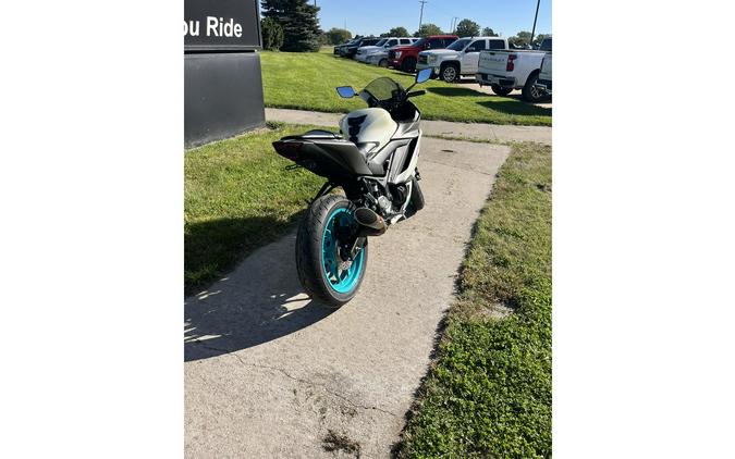 2024 Yamaha YZF R3