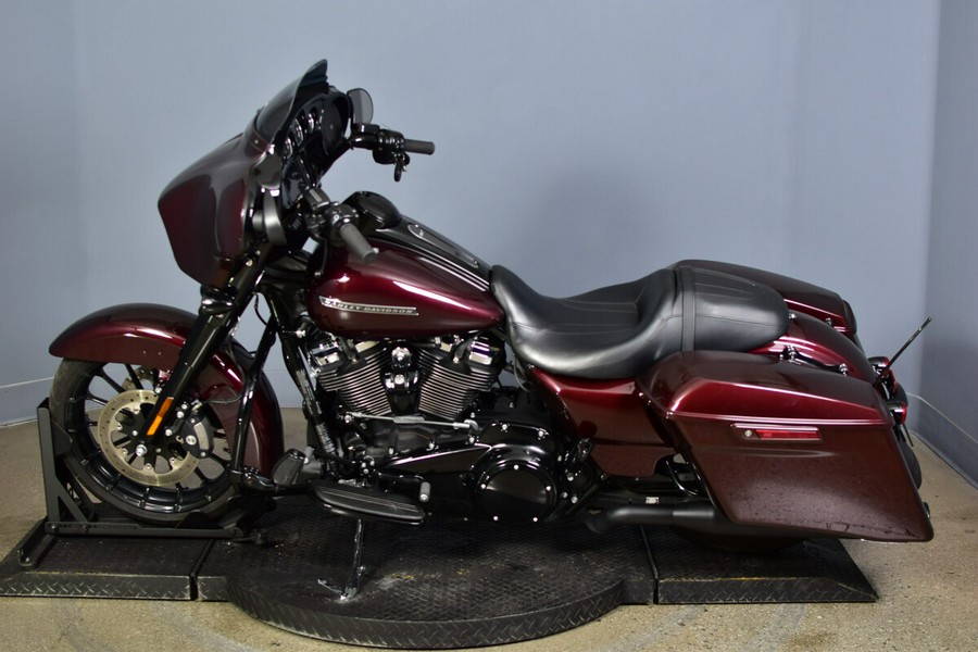 2018 Harley-Davidson Street Glide Special