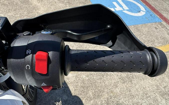 2026 Triumph Scrambler 400 XC Vanilla White