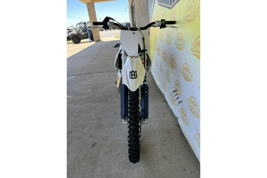 2017 Husqvarna Motorcycles TC 85 17/14