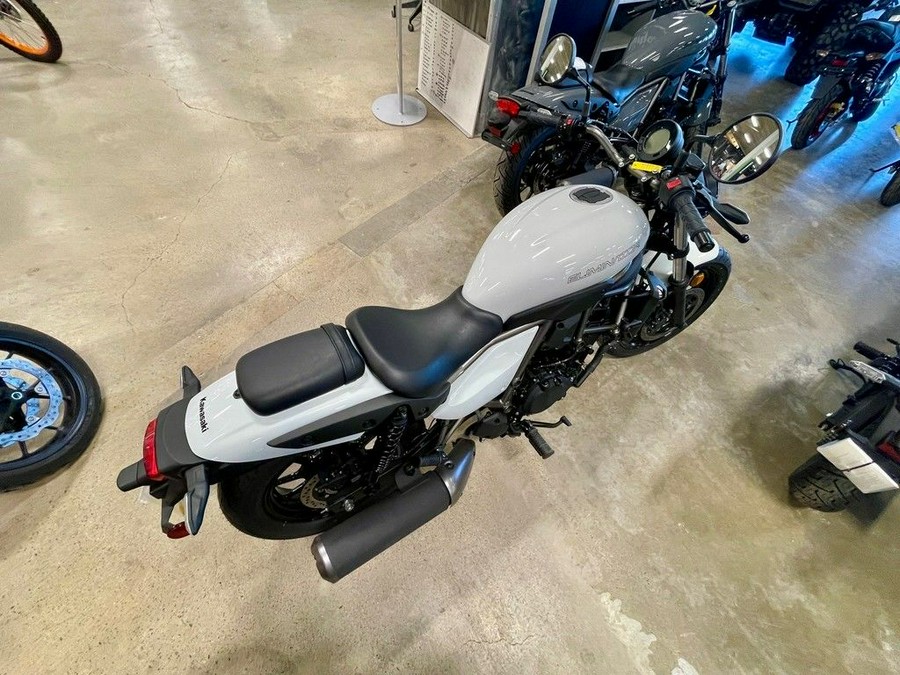 2024 Kawasaki Eliminator® Pearl Robotic White