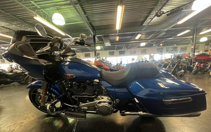 2024 Harley-Davidson Road Glide® Blue Burst FLTRX