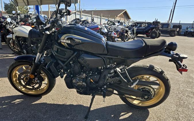 2022 YAMAHA XSR700