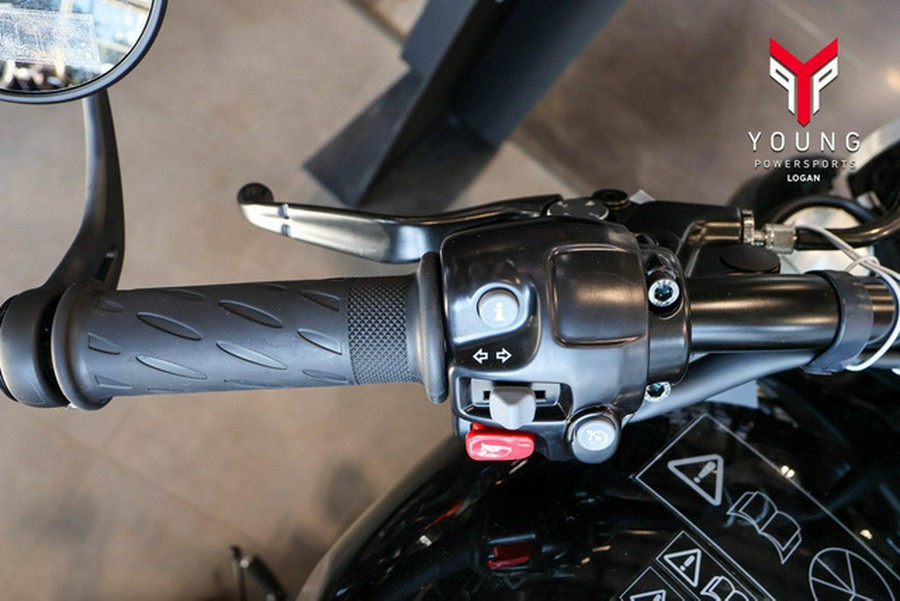 2026 Triumph Bonneville Bobber Jet black
