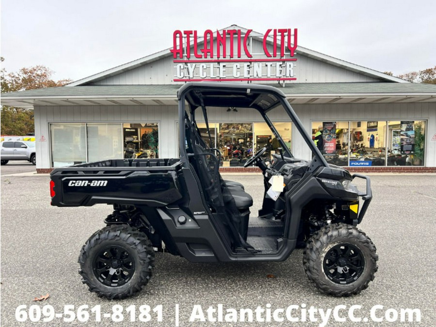 2024 Can-Am® Defender XT HD10