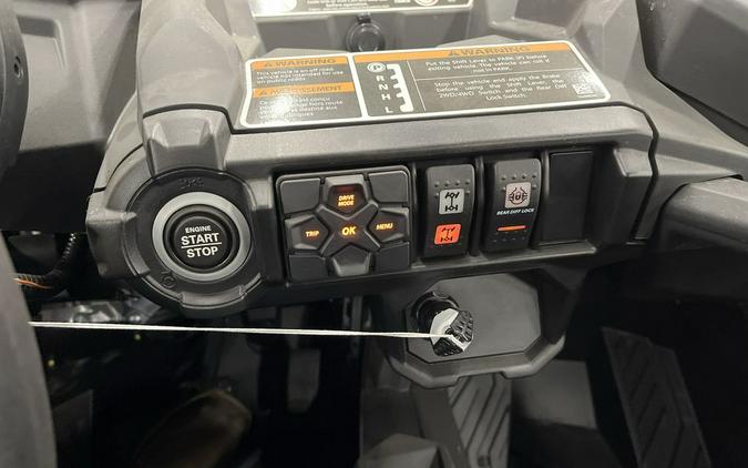 2026 Can-Am COMMANDER XT 64 1000R - FIERY RED