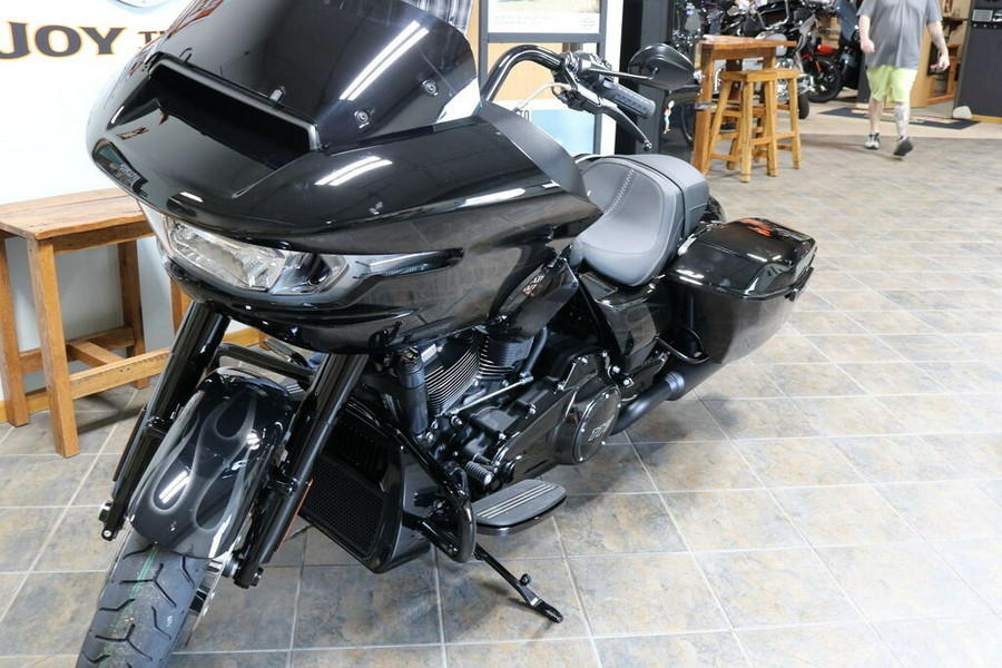 FLTRX 2025 Road Glide™