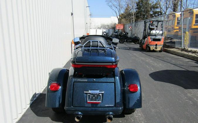 2016 Harley-Davidson® FLHTCUTG - Tri Glide® Ultra