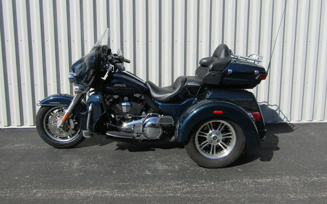 2016 Harley-Davidson® FLHTCUTG - Tri Glide® Ultra