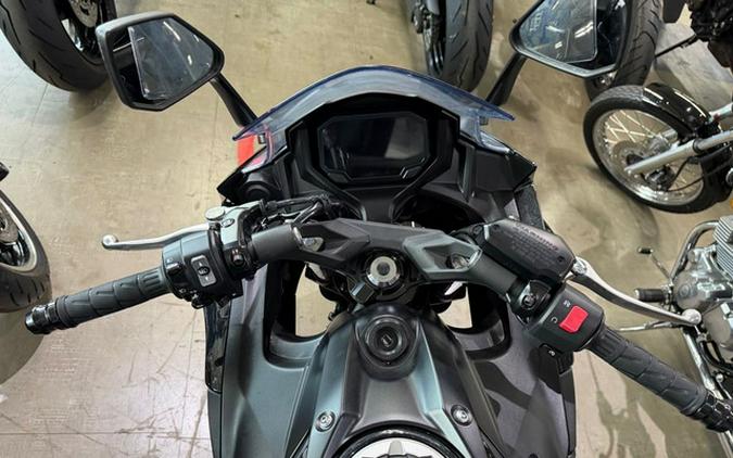 2025 Kawasaki Ninja 650 Base