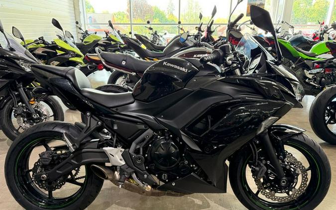 2025 Kawasaki Ninja 650 Base