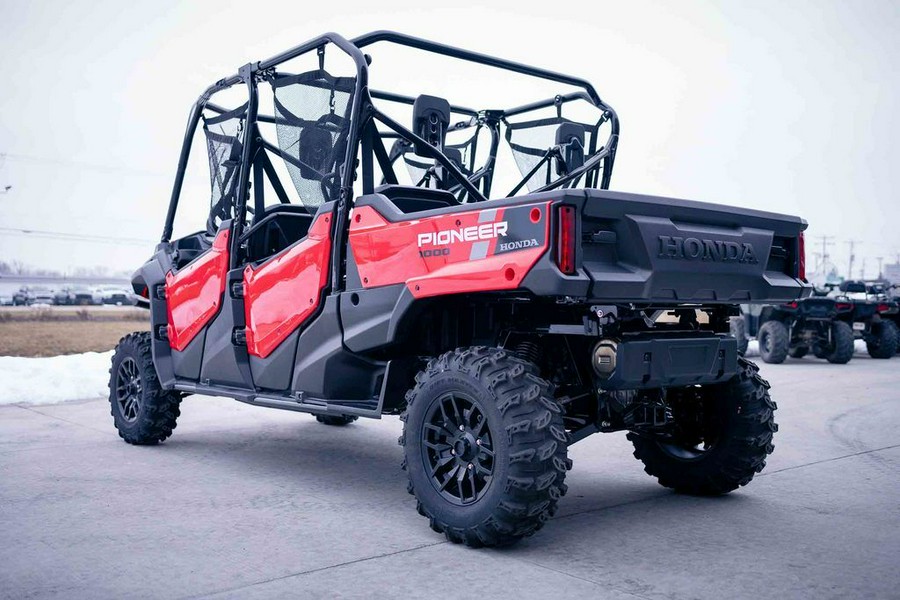 2023 Honda® Pioneer 1000-6 Deluxe Crew