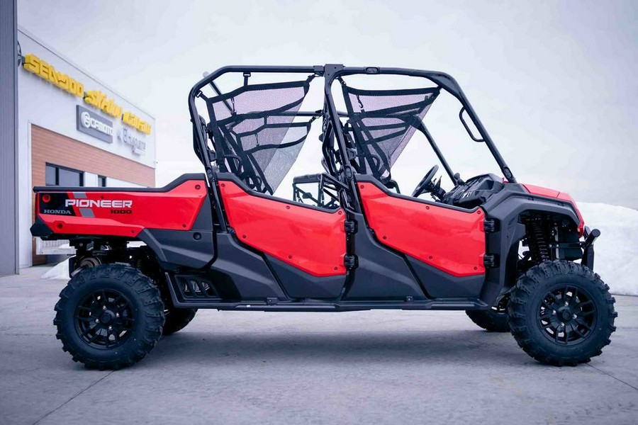 2023 Honda® Pioneer 1000-6 Deluxe Crew