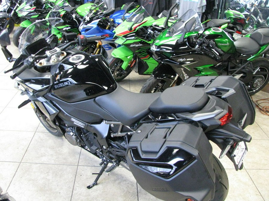 2024 Suzuki GSX-S1000GT Plus