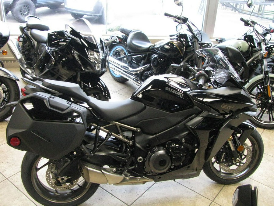 2024 Suzuki GSX-S1000GT Plus