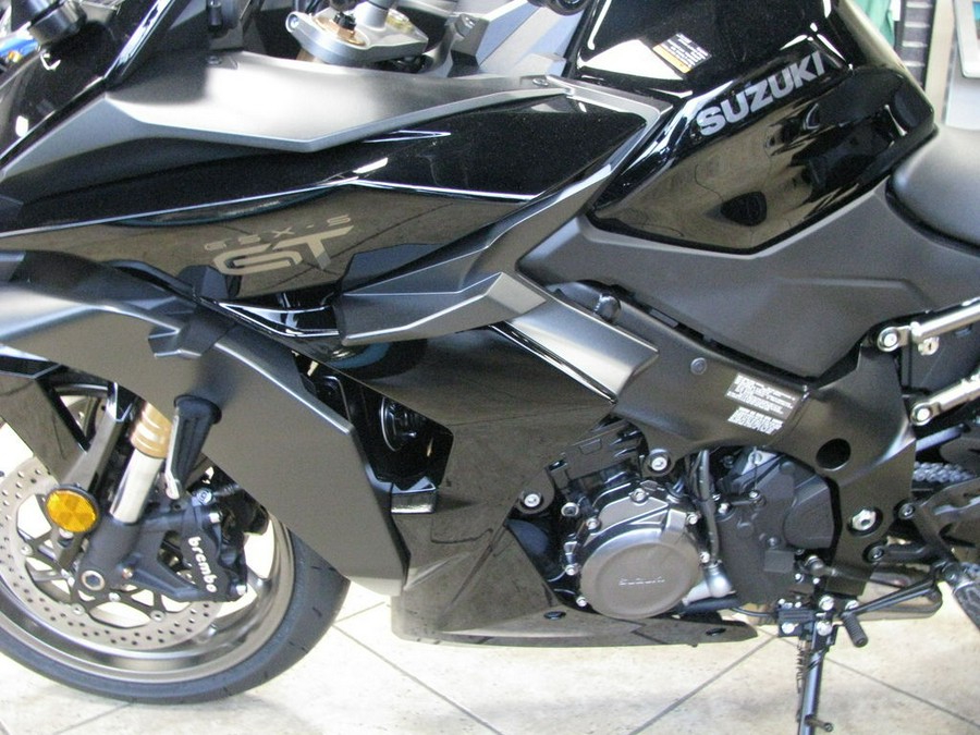 2024 Suzuki GSX-S1000GT Plus