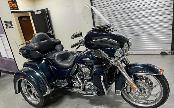 2016 Harley-Davidson Trike FLHTCUTG - Tri Glide Ultra