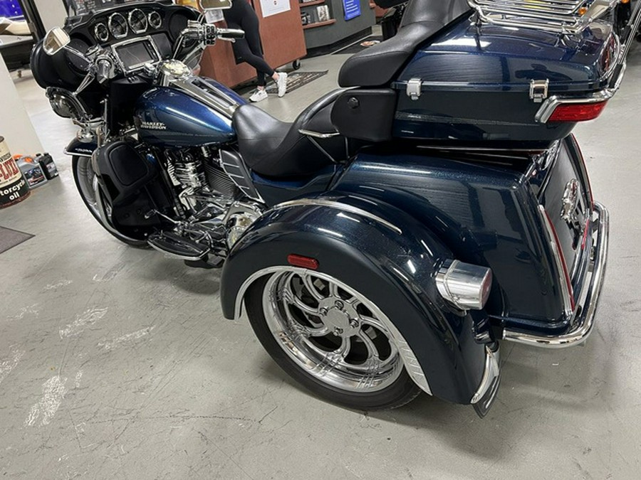 2016 Harley-Davidson Trike FLHTCUTG - Tri Glide Ultra