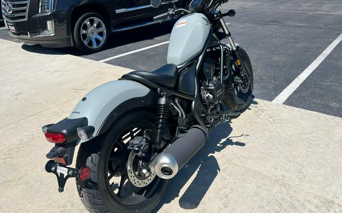 2026 Honda Rebel 300 E-Clutch