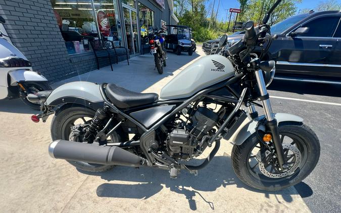 2026 Honda Rebel 300 E-Clutch