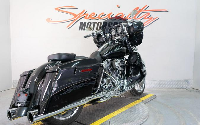 2012 Harley-Davidson CVO™ Street Glide®