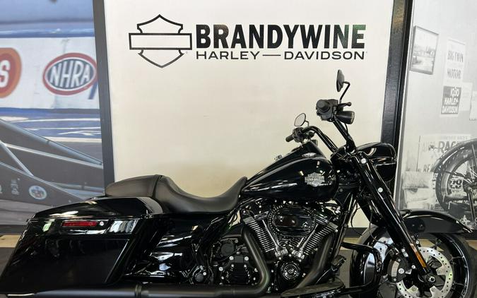 2024 Harley-Davidson Road King Special Vivid Black FLHRXS