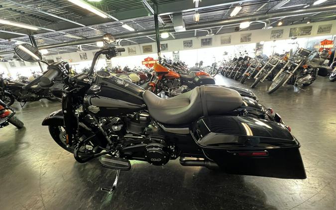 2024 Harley-Davidson Road King Special Vivid Black FLHRXS