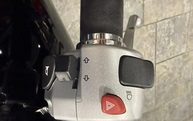 2025 Suzuki Boulevard M109R