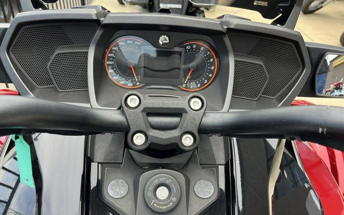 2016 Can-Am Spyder F3 T 6-Speed Semi-Automatic (SE6) Radio
