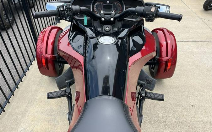 2016 Can-Am Spyder F3 T 6-Speed Semi-Automatic (SE6) Radio