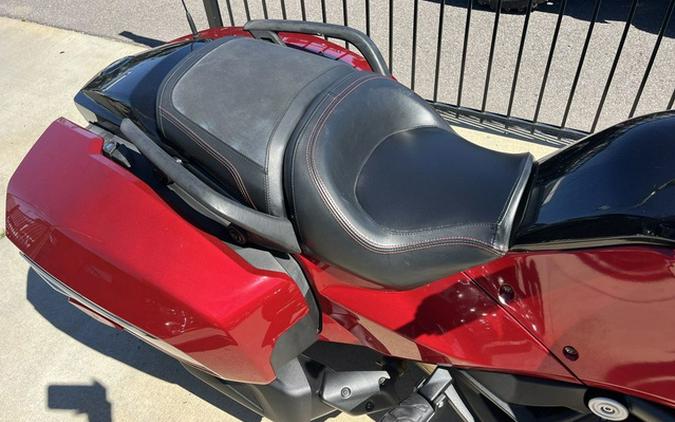 2016 Can-Am Spyder F3 T 6-Speed Semi-Automatic (SE6) Radio