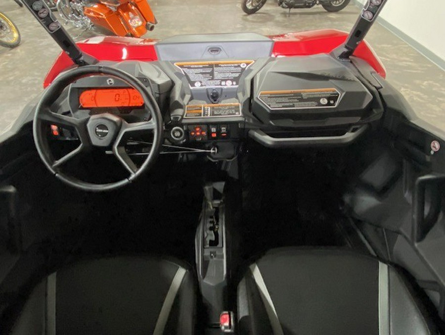 2026 Can-Am SSV COM MAX XT 60 700 RD 26 XT 700