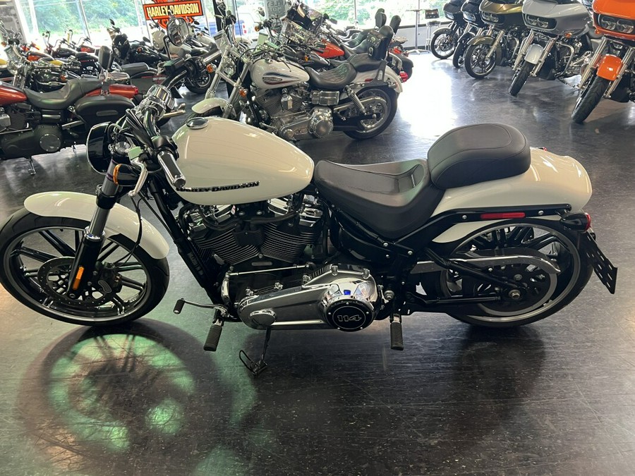 2019 Harley-Davidson Breakout 114 Bonneville Salt Pearl FXBRS