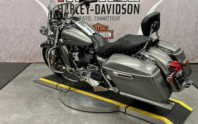 2017 FLHR Road King